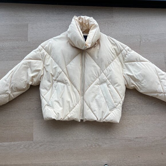 🤍 ZARA Beige Quilted Puffer Jacket - Picture 8 of 9